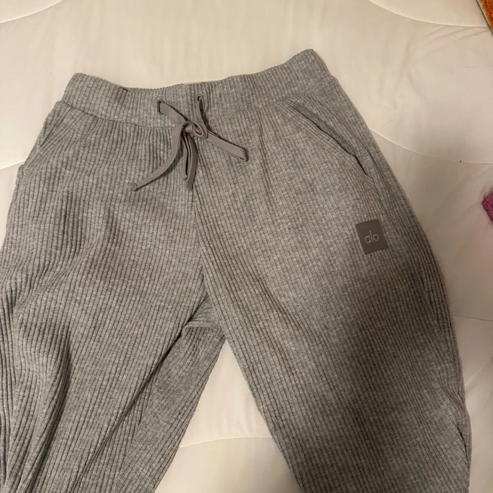 Alo heather Gray Muse Sweatpants - Picture 4 of 6